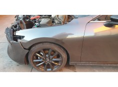 Recambio de aleta delantera izquierda para mazda 3 berlina (bp) evolution referencia OEM IAM BDMT52210  MZ3343004 2