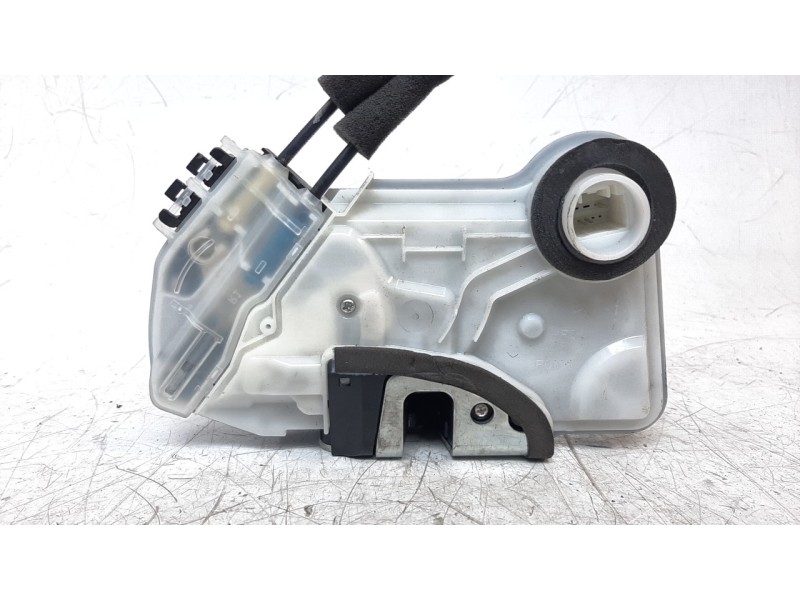 Recambio de cerradura puerta delantera derecha para toyota prius+ advance referencia OEM IAM 6903062010  