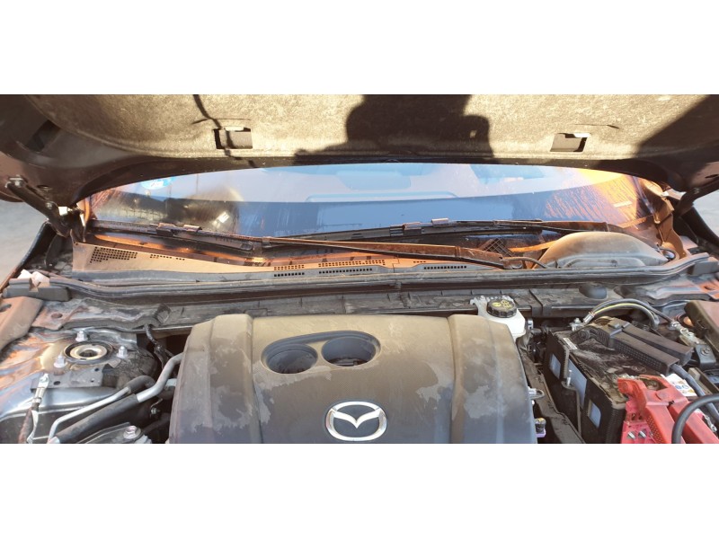 Recambio de brazo limpia delantero izquierdo para mazda 3 berlina (bp) evolution referencia OEM IAM BCKA67321  