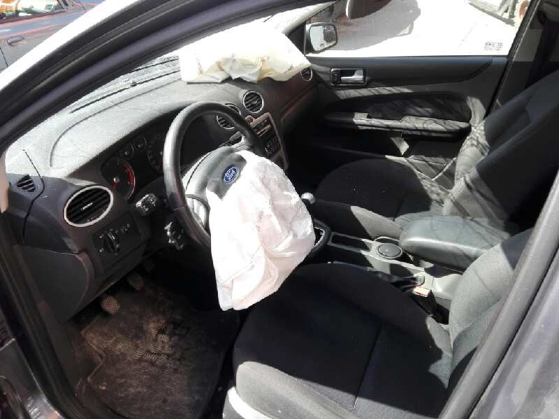 ford focus berlina (cap) del año 2005