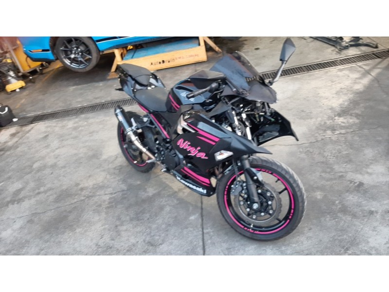kawasaki ninja 400 del año 2019