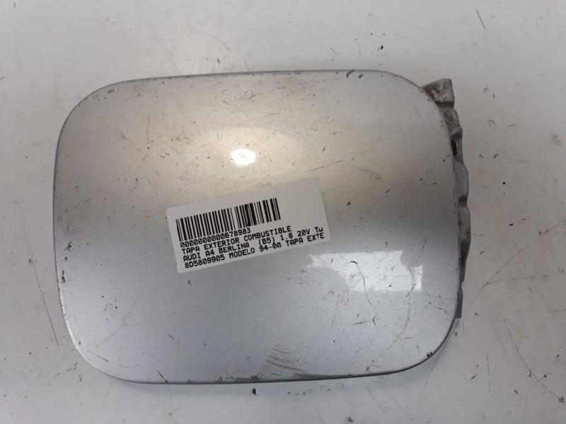 Recambio de tapa exterior combustible para audi a4 berlina (b5) 1.8 20v turbo referencia OEM IAM 8D5809905  