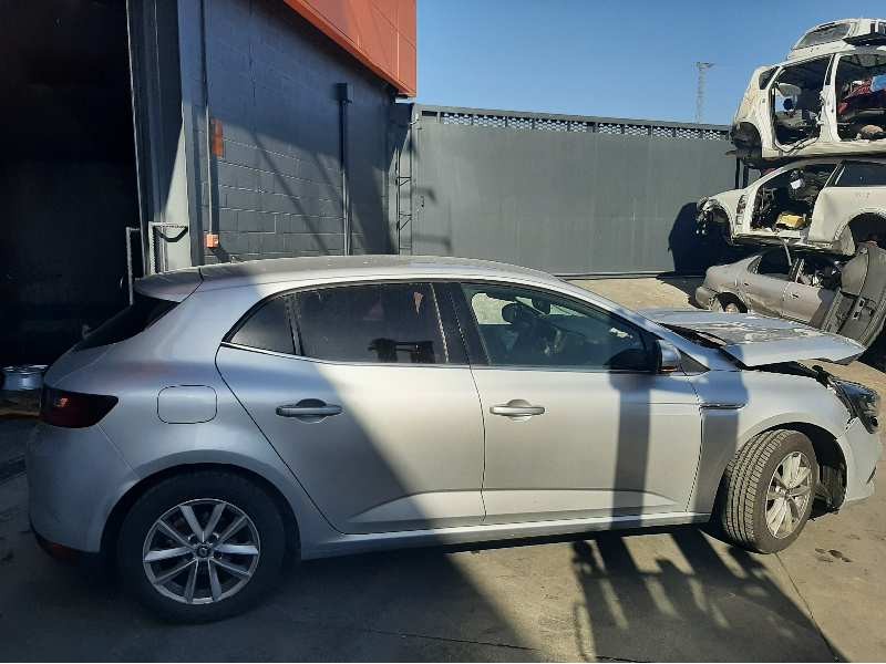 renault megane iv berlina 5p del año 2016