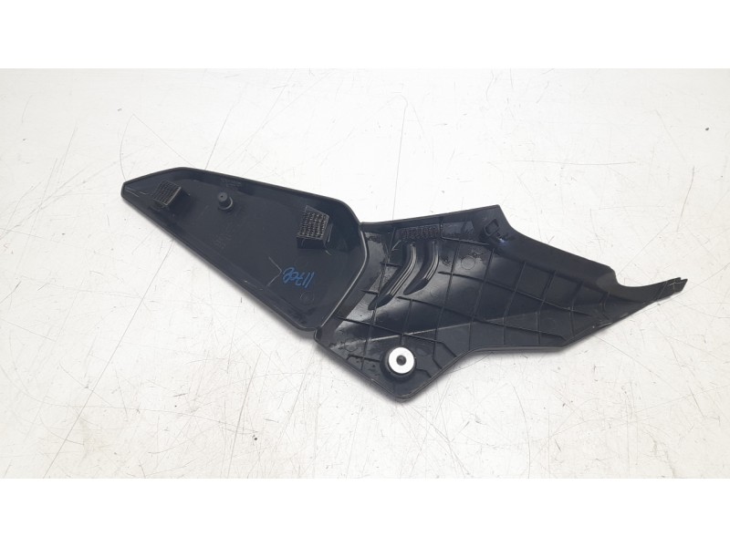 Recambio de moldura para honda cb 650r cb 650r referencia OEM IAM 83511MKYD500  