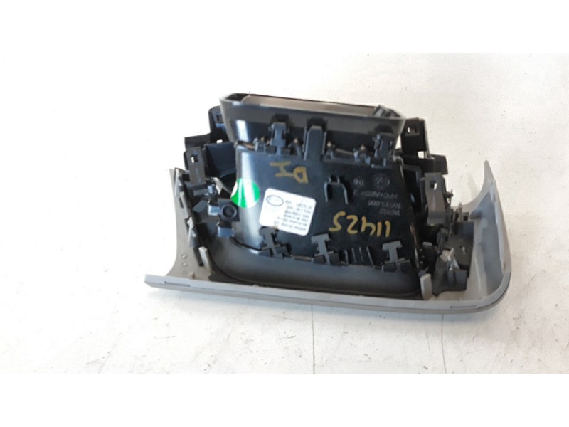 Recambio de aireador izquierdo para renault captur ii 1.0 tce referencia OEM IAM 687610280R  