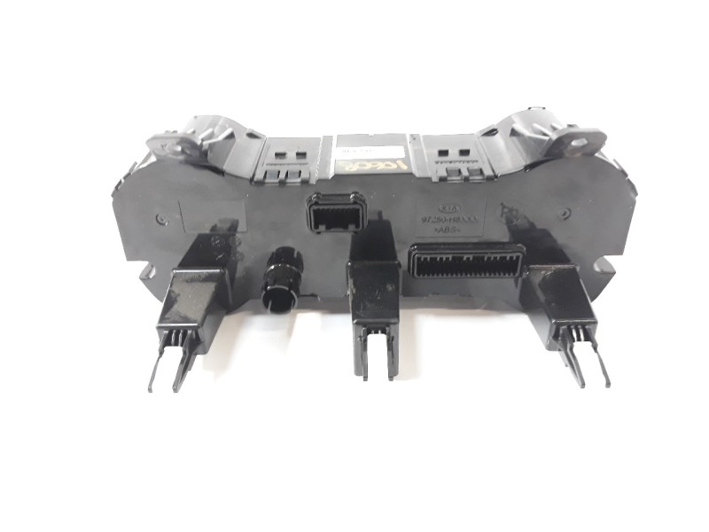 Recambio de mando climatizador para kia stonic (ybcuv) 1.2 cat referencia OEM IAM 97250H8220SA1  