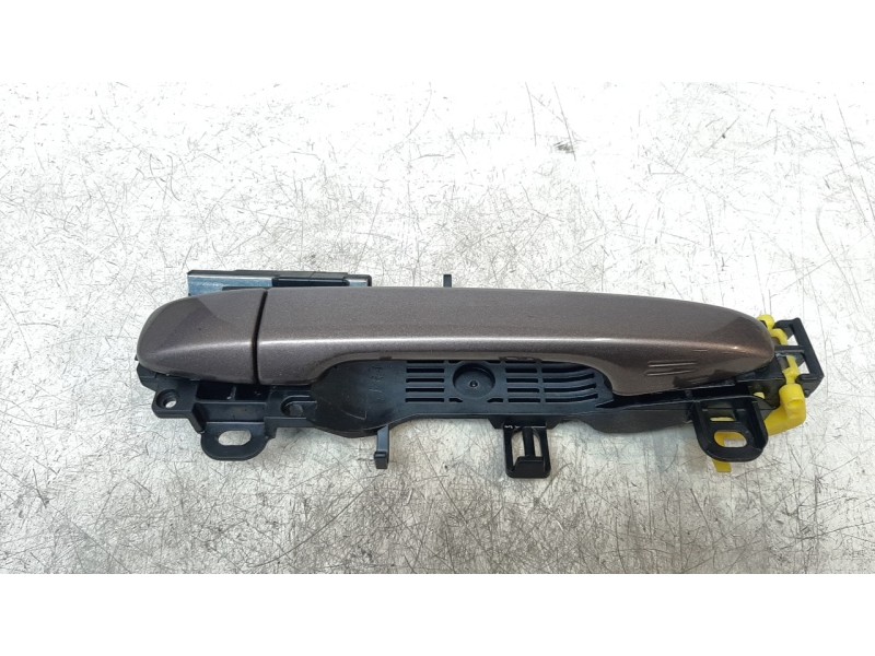 Recambio de maneta exterior delantera derecha para toyota prius+ advance referencia OEM IAM 6921174020  