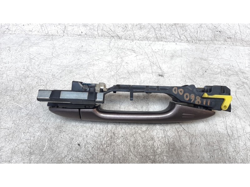 Recambio de maneta exterior delantera derecha para toyota prius+ advance referencia OEM IAM 6921174020  