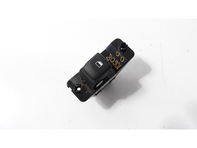 Recambio de mando elevalunas delantero derecho para kia stonic (ybcuv) 1.2 cat referencia OEM IAM 93950H8000  