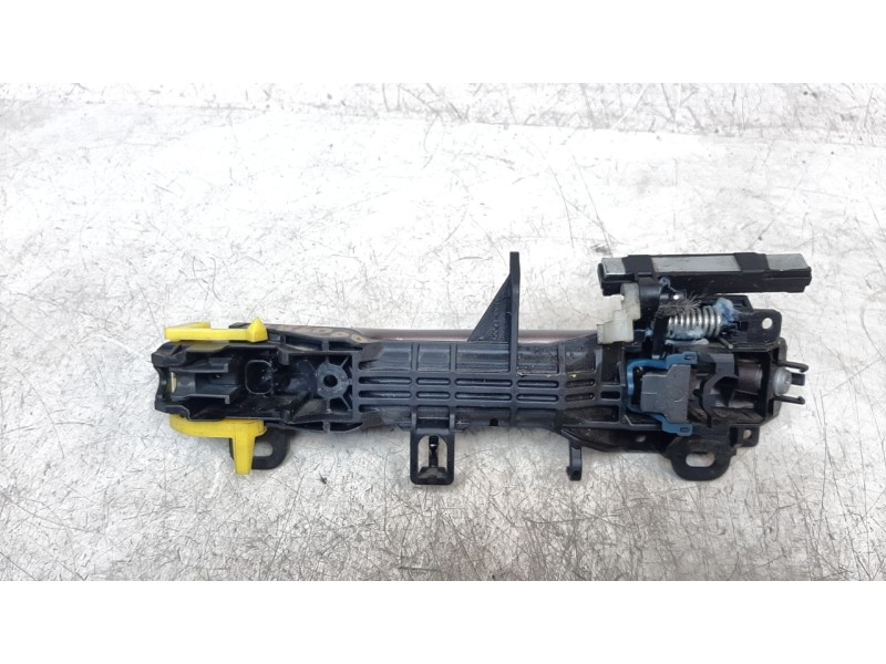 Recambio de maneta exterior delantera derecha para toyota prius+ advance referencia OEM IAM 6921174020  