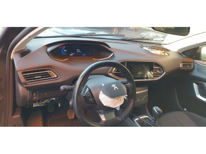 peugeot 308 del año 2021