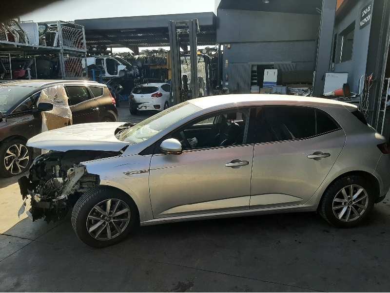 renault megane iv berlina 5p del año 2016