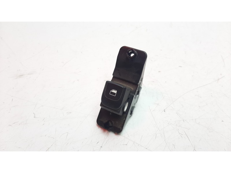 Recambio de mando elevalunas trasero izquierdo para kia stonic (ybcuv) 1.2 cat referencia OEM IAM 93580H8000WK  