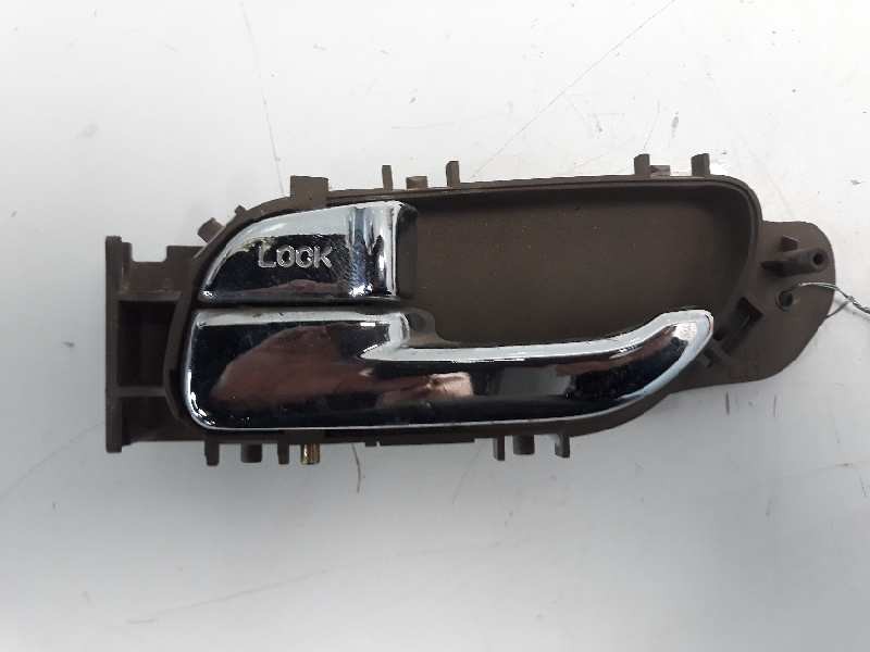 Recambio de maneta interior delantera izquierda para ssangyong rodius xdi deluxe 4wd referencia OEM IAM   