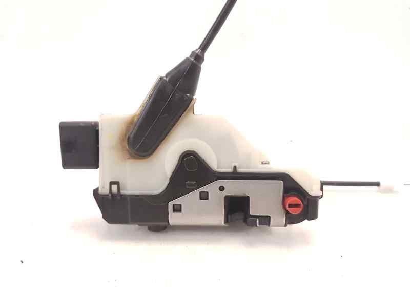 Recambio de cerradura puerta trasera derecha para peugeot 208 style referencia OEM IAM 9812501180  