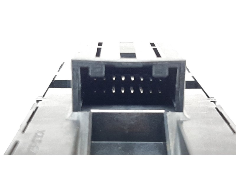 Recambio de mando elevalunas delantero izquierdo para mazda 3 berlina (bp) evolution referencia OEM IAM BDMC66350B  