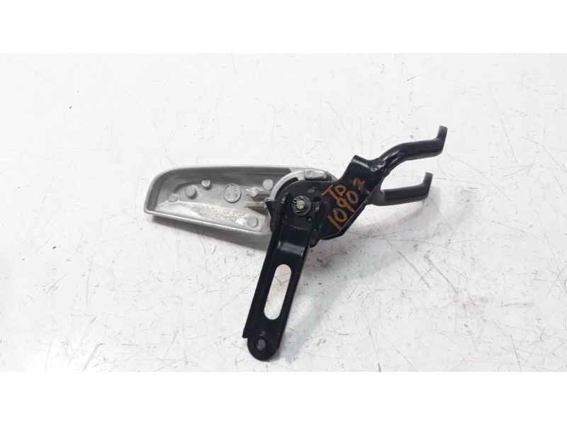 Recambio de estribo para honda pcx 125 referencia OEM IAM 50720KWN900  