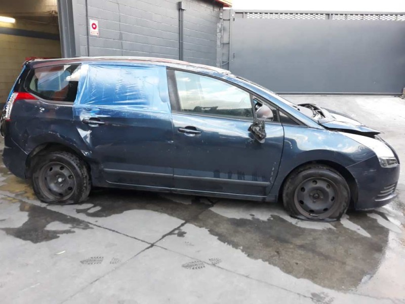 peugeot 5008 del año 2013