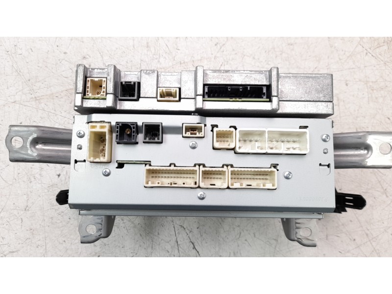 Recambio de sistema navegacion gps para toyota prius+ advance referencia OEM IAM 8614047231  