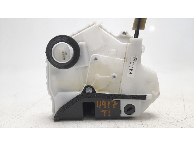 Recambio de cerradura puerta trasera izquierda para mazda 3 berlina (bp) evolution referencia OEM IAM BDMC73310B  