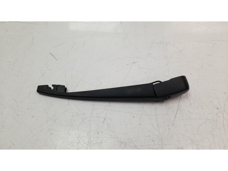 Recambio de brazo limpia trasero para mitsubishi outlander (gf0) phev kaiteki 4wd referencia OEM IAM 8253A129  