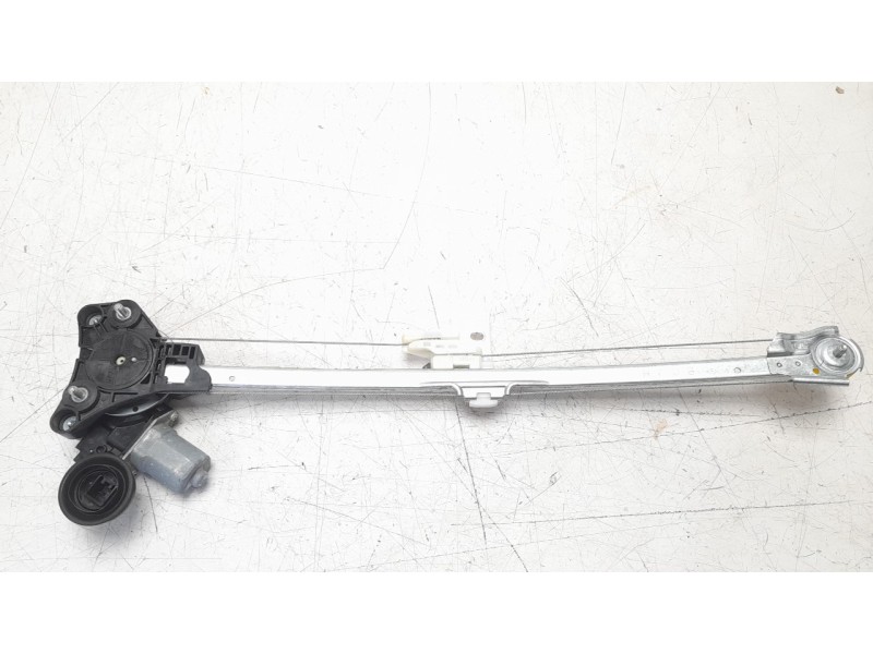 Recambio de elevalunas trasero izquierdo para mazda 3 berlina (bp) evolution referencia OEM IAM BCJH73590A  