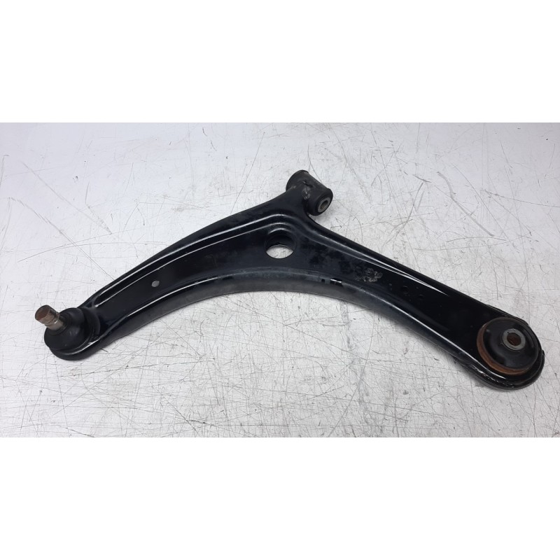 Recambio de brazo suspension inferior delantero izquierdo para mitsubishi outlander (gf0) phev kaiteki 4wd referencia OEM IAM 40