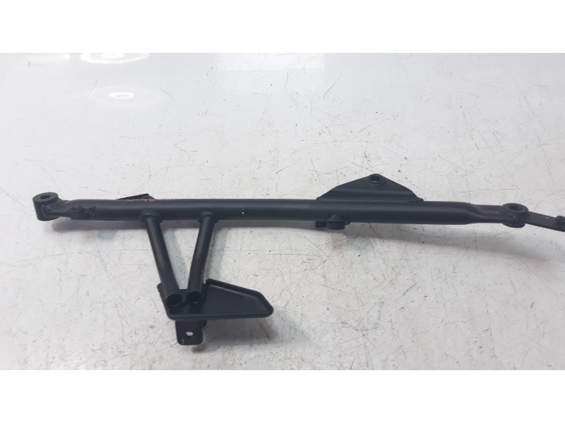 Recambio de estribo para kawasaki vulcan s vulcan s referencia OEM IAM 31064065118R  