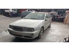 volvo s70 berlina del año 2000