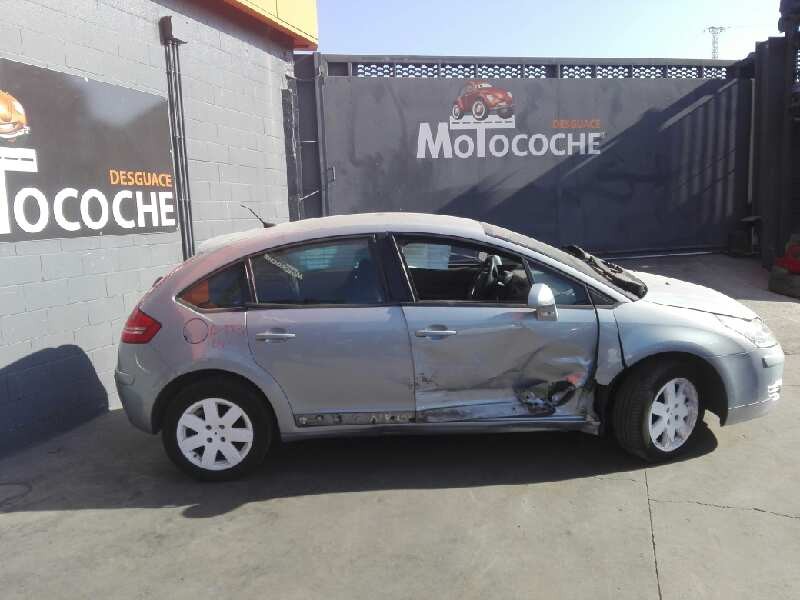 citroen c4 berlina del año 2006