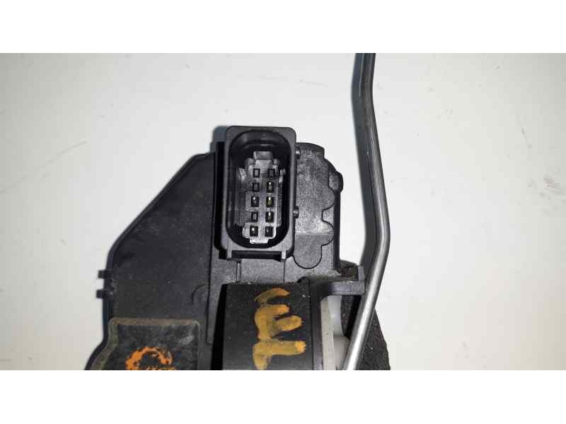 Recambio de cerradura puerta delantera derecha para opel astra j lim. 4türig excellence ecoflex referencia OEM IAM 13579523  
