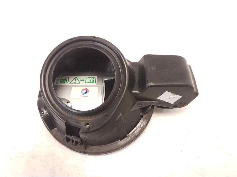 Recambio de tapa exterior combustible para peugeot 208 style referencia OEM IAM 9673905980  