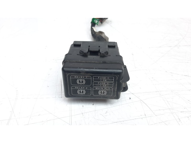 Recambio de caja reles / fusibles para mitsubishi outlander (gf0) phev kaiteki 4wd referencia OEM IAM 8565A1662  