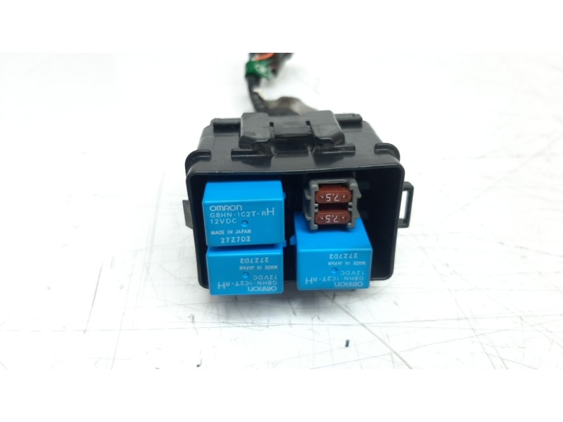 Recambio de caja reles / fusibles para mitsubishi outlander (gf0) phev kaiteki 4wd referencia OEM IAM 8565A1662  