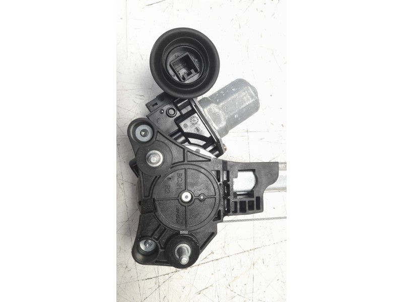 Recambio de elevalunas trasero derecho para mazda 3 berlina (bp) evolution referencia OEM IAM BCJH72590A  