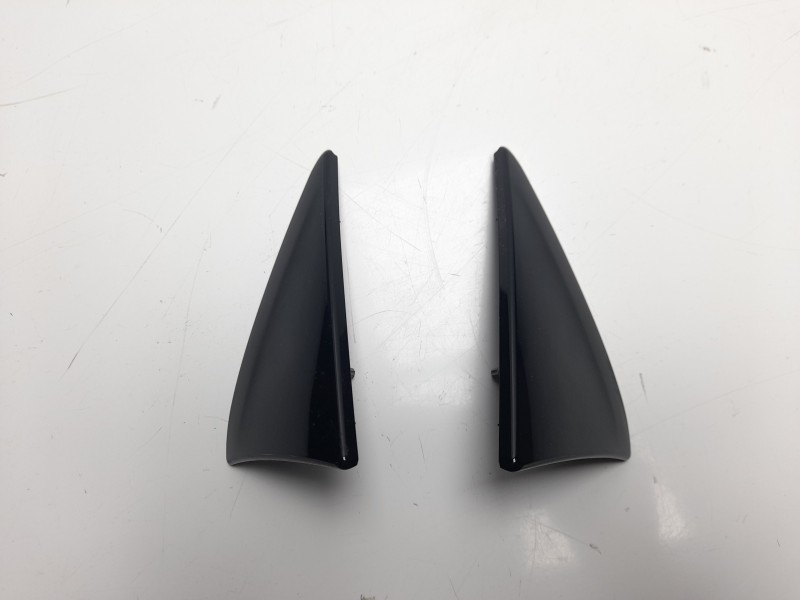 Recambio de moldura para citroen ds3 design referencia OEM IAM 9686797577 9686797677 