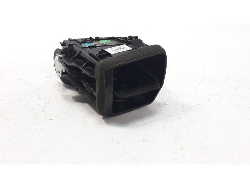 Recambio de rejilla aireadora para nissan qashqai (j11) 1.5 dci cat referencia OEM IAM 687604EH0A  