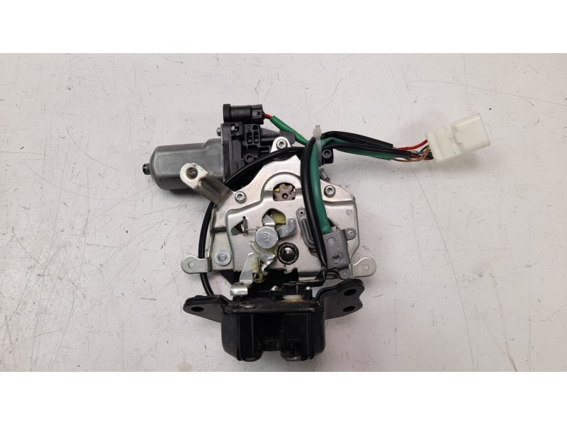 Recambio de cerradura maletero / porton para mitsubishi outlander (gf0) phev kaiteki 4wd referencia OEM IAM 5808A135  