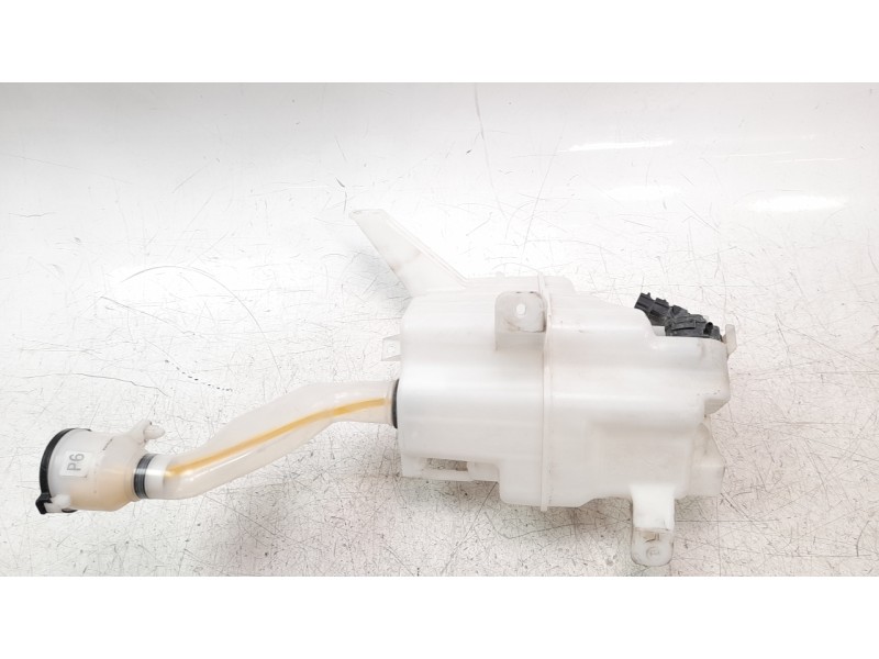 Recambio de deposito limpia para toyota prius+ advance referencia OEM IAM 060851552  