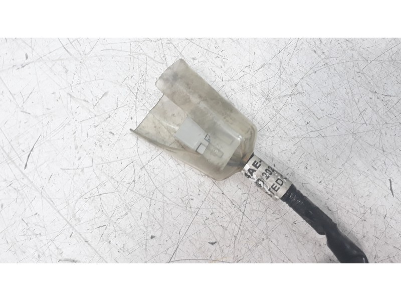 Recambio de piña luces derecha para honda cb 650r cb 650r referencia OEM IAM 35130MKND11  