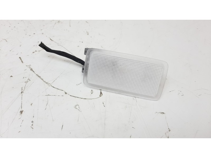 Recambio de luz interior para toyota rav4 hybrid 4x2 advance referencia OEM IAM 8133058010  