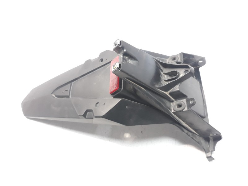 Recambio de portamatriculas para honda pcx 125 referencia OEM IAM 33601KWN701  