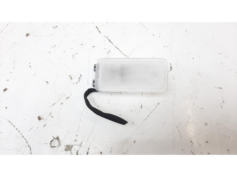 Recambio de luz interior para toyota rav4 hybrid 4x2 advance referencia OEM IAM 8133058010  