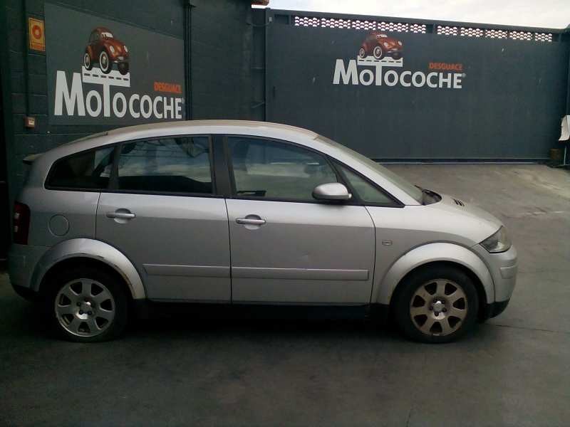audi a2 (8z) del año 2002