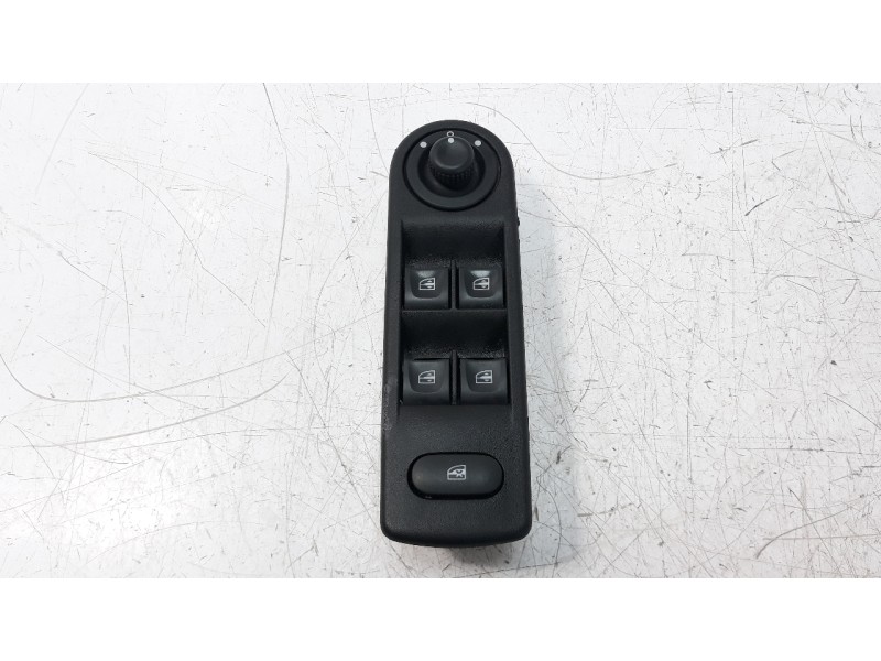 Recambio de mando elevalunas delantero izquierdo para renault captur 1.5 dci diesel fap energy referencia OEM IAM 254112588R  