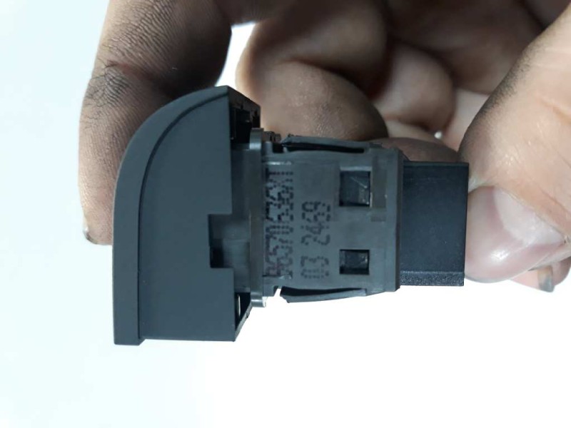 Recambio de interruptor para peugeot 207 sport referencia OEM IAM 96570636XT  