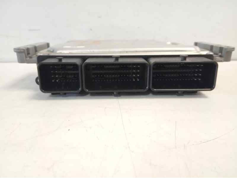 Recambio de centralita motor uce para dacia dokker express ambiance referencia OEM IAM 0281032811  