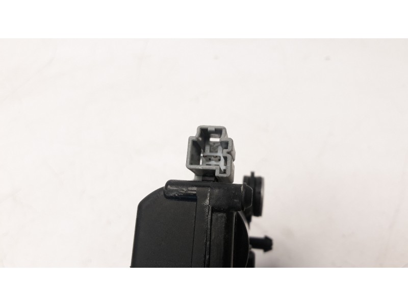 Recambio de motor cierre centralizado porton para volvo xc 40 2.0 diesel cat referencia OEM IAM 32149889  