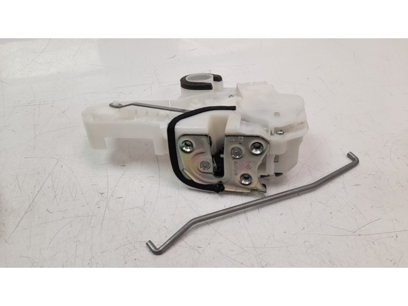 Recambio de cerradura puerta delantera izquierda para mitsubishi outlander (gf0) phev kaiteki 4wd referencia OEM IAM 5715A739  