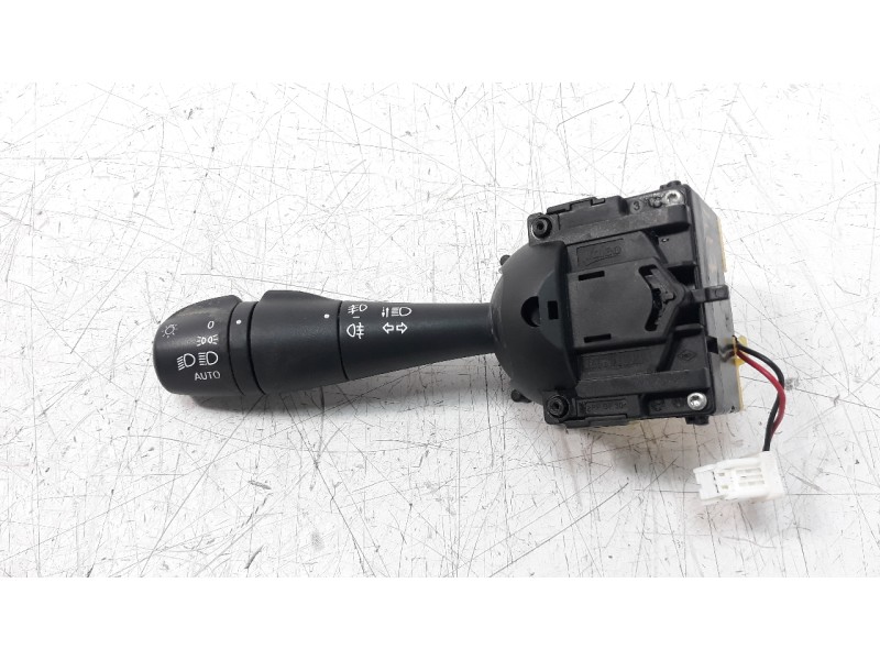 Recambio de mando intermitentes para renault captur 1.5 dci diesel fap energy referencia OEM IAM 255675887R  